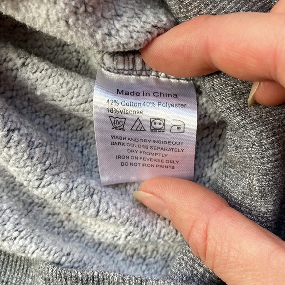 Wilfrid Laurier hoodie - Picture 4 of 4